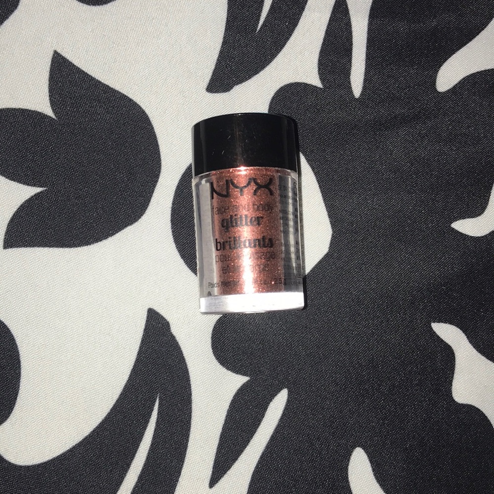 NYX Glitter
